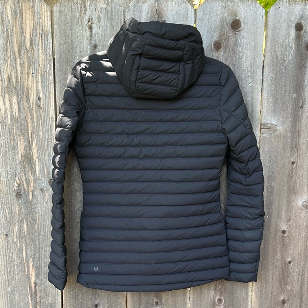 Lululemon Pack It Down Jacket - Picture 4 of 16